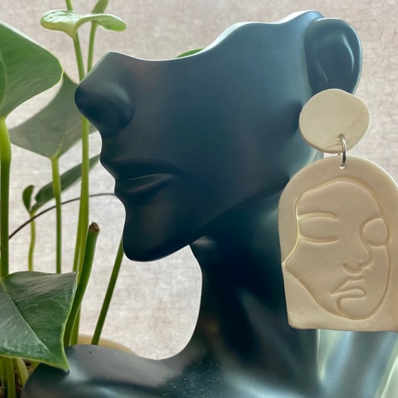 Handmade Clay Earrings | Face Outline Statue | Pearl White | Push Backs - Picture 6 of 7